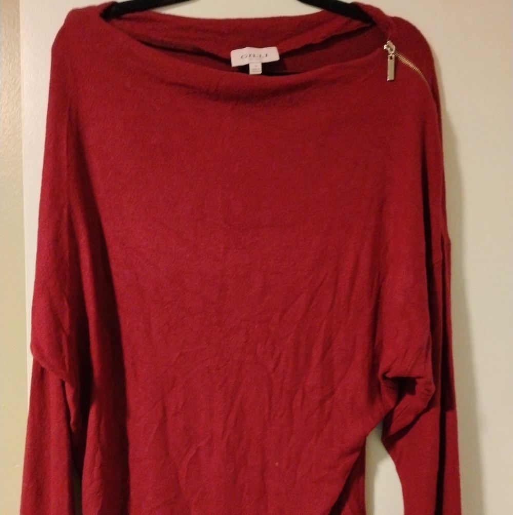 Gilli Women's Rich Red Crew Neck Sweater